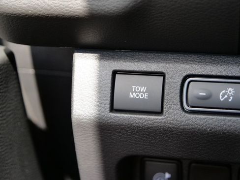 Used 2025 Nissan Frontier Pro-X RWD image 22