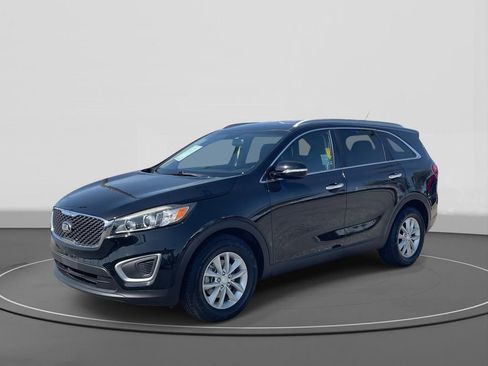 Used 2016 Kia Sorento FWD image 1