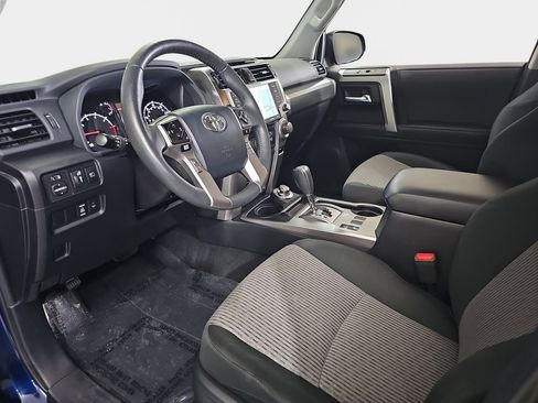 Used 2023 Toyota 4Runner SR5 AWD/4WD image 18