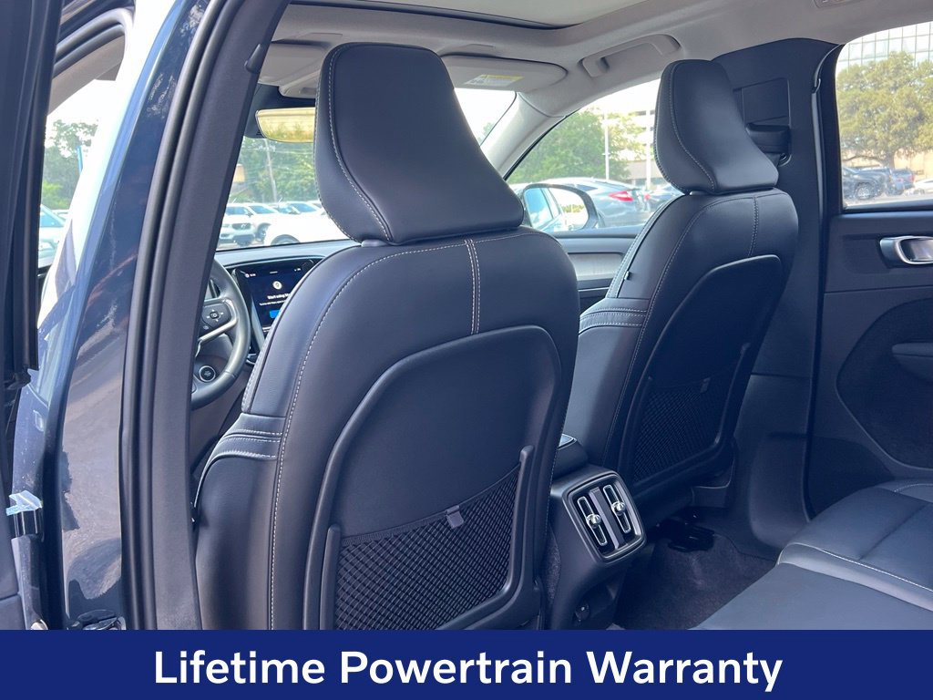 Certified 2026 Volvo XC40 B4 Core FWD image 22