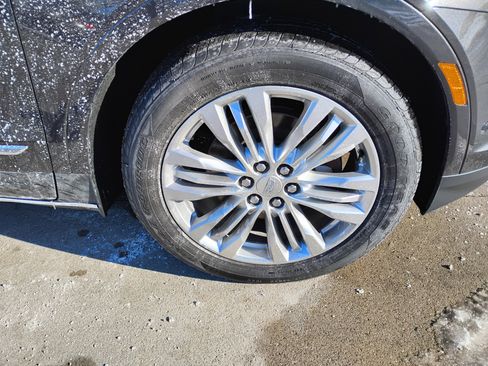 Used 2019 Cadillac XT5 Premium Luxury w/ Driver Assist Package image 27