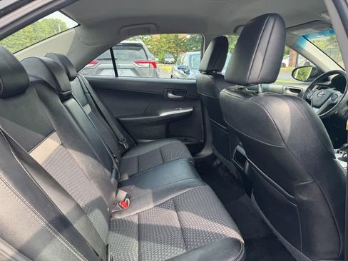 Used 2012 Toyota Camry SE FWD image 14