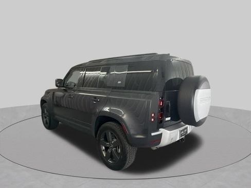 Used 2023 Land Rover Defender 110 SE AWD/4WD image 7
