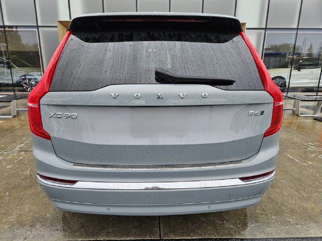 Used 2024 Volvo XC90 B6 Plus w/ Protection Package Premier AWD/4WD image 6