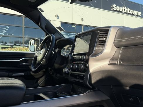 Used 2024 RAM 1500 Laramie image 28