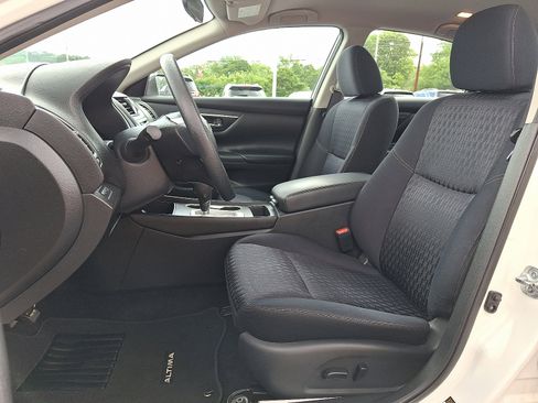 Used 2017 Nissan Altima 2.5 S w/ Power Driver Seat Package FWD image 15