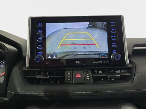 Used 2019 Toyota RAV4 XLE Premium FWD image 20