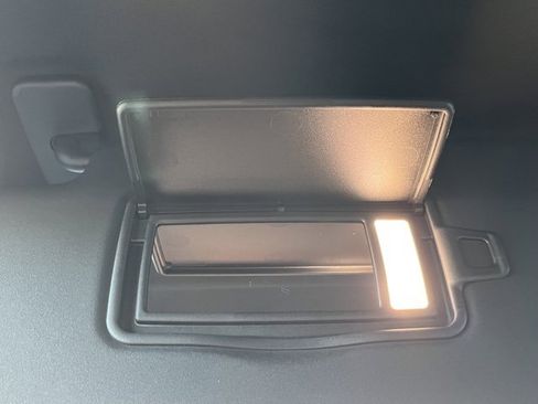 New 2025 Land Rover Defender 110 V8 image 45