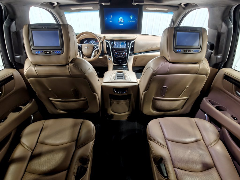 Used 2018 Cadillac Escalade Platinum AWD/4WD image 9