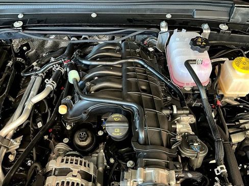 New 2025 Jeep Gladiator Sport image 28