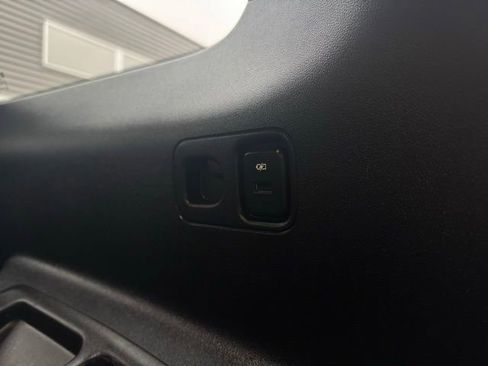 Used 2019 GMC Acadia SLT image 24