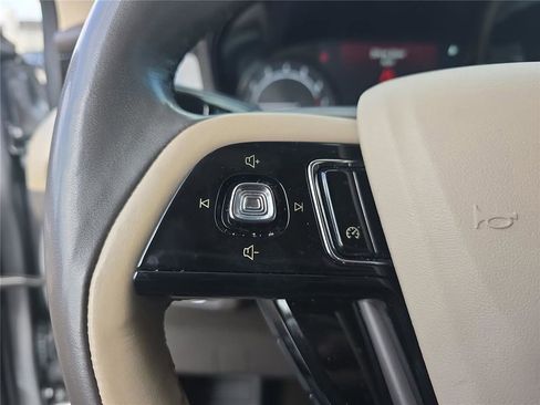 Used 2022 Lincoln Corsair FWD w/ Premium Package image 27