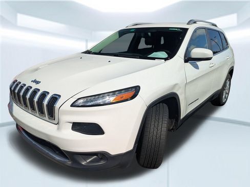 Used 2017 Jeep Cherokee Limited FWD image 1