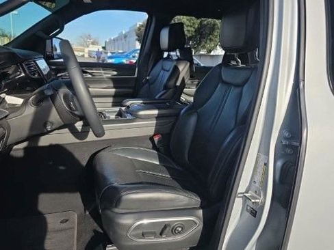 Used 2022 Jeep Wagoneer Series III w/ Premium Group I image 6