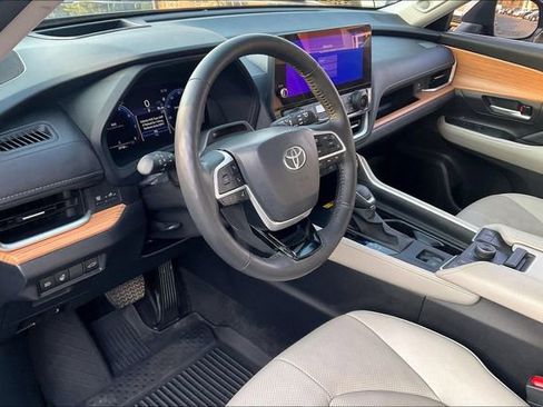 Used 2024 Toyota Grand Highlander Platinum image 14