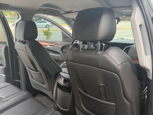 Used 2018 Cadillac Escalade 2WD image 14