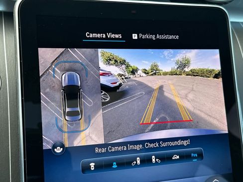 New 2025 Mercedes-Benz C 300 Sedan image 18