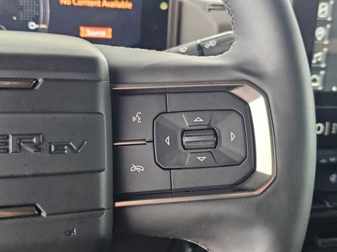 Used 2025 GMC Hummer EV 3X w/ Extreme Off-Road Package image 30