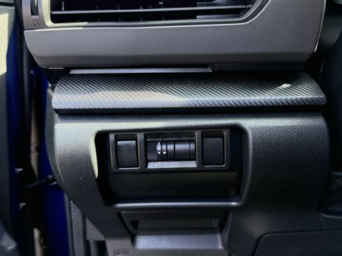 Used 2025 Subaru Crosstrek 2.5i Limited w/ Crosstrek Mirror Package image 25