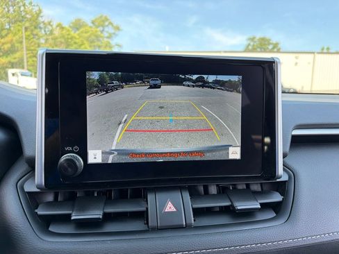 Used 2024 Toyota RAV4 XLE AWD/4WD image 11