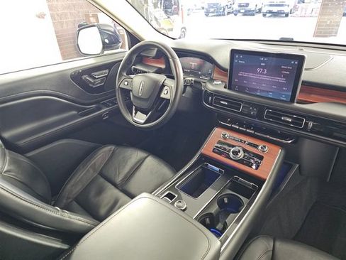 Used 2024 Lincoln Aviator Reserve image 10