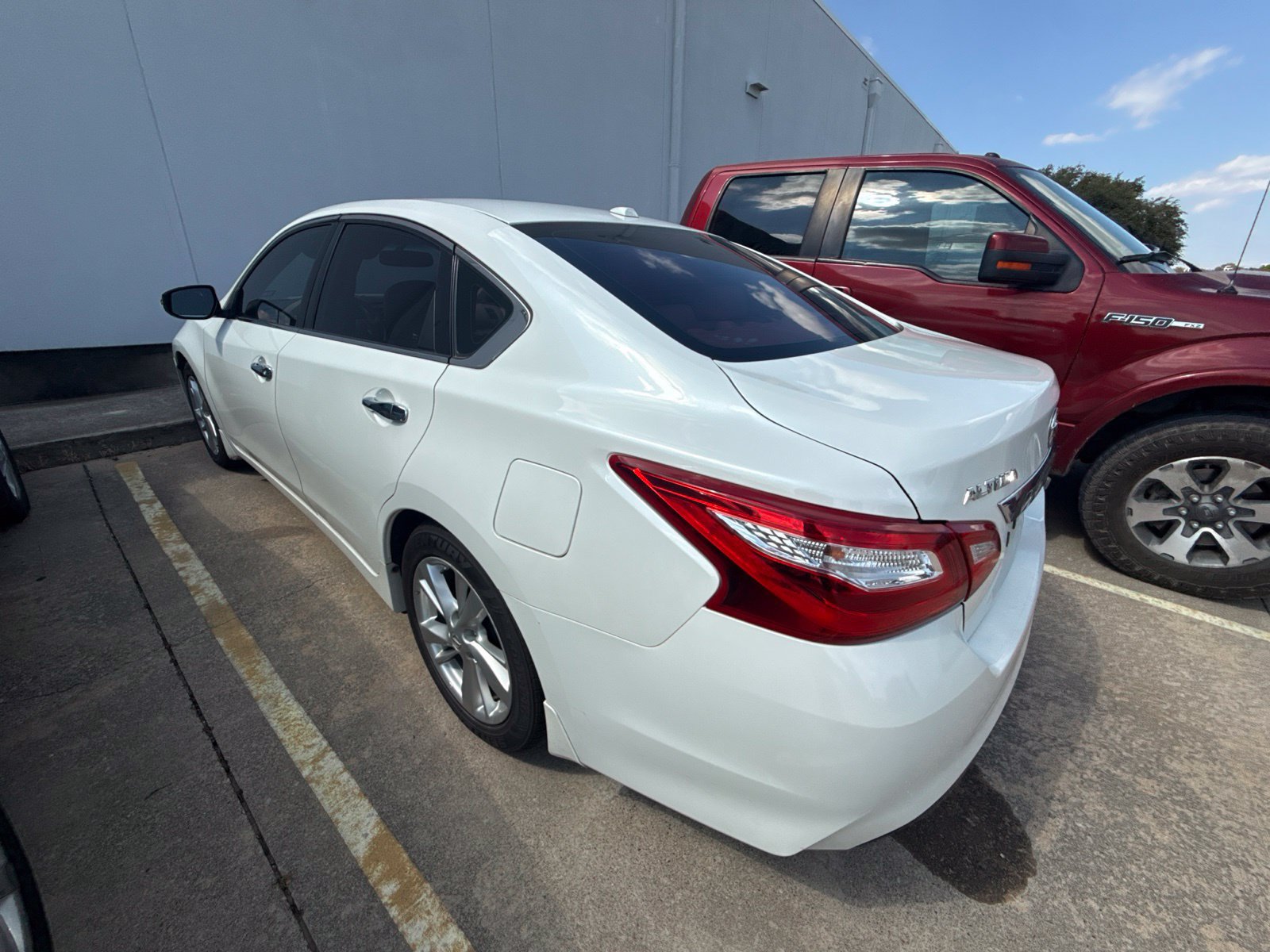 Used 2016 Nissan Altima 2.5 SL w/ 2.5 Technology Package FWD image 6