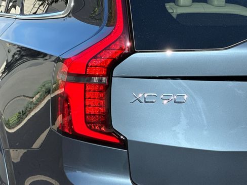 New 2026 Volvo XC90 T8 Ultra image 7