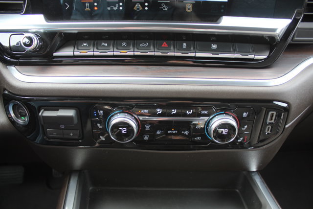 Used 2025 GMC Sierra 1500 SLT AWD/4WD image 32