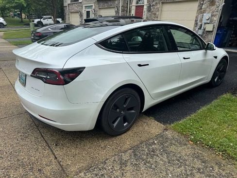 Used 2022 Tesla Model 3 Long Range AWD/4WD image 6