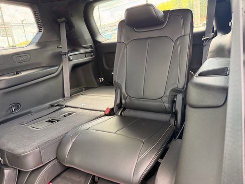 New 2026 Jeep Grand Cherokee L Limited AWD/4WD image 11