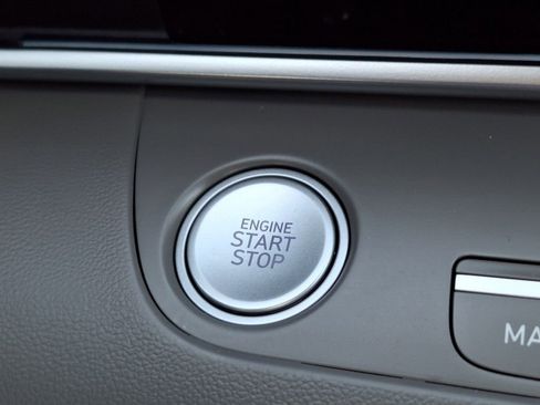 Used 2024 Hyundai Elantra SEL w/ Convenience Package image 23