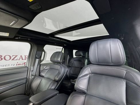 New 2025 Lincoln Navigator Reserve w/ Jet Appearance Package AWD/4WD image 23