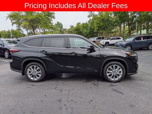 New 2026 Toyota Highlander Limited AWD/4WD image 4