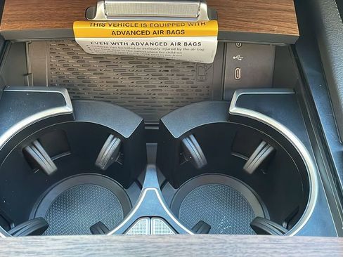 Certified 2025 Mercedes-Benz GLS 450 4MATIC image 19