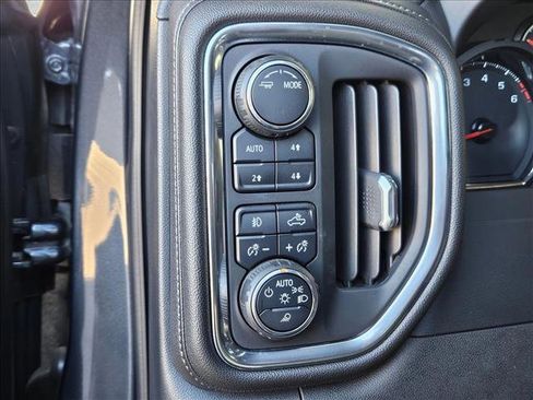 Used 2020 Chevrolet Silverado 1500 LT Trail Boss image 11