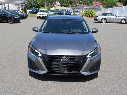 Used 2023 Nissan Altima 2.5 SV FWD image 2
