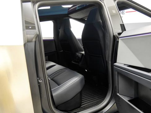 Used 2024 Tesla Cybertruck Cyberbeast AWD/4WD image 47