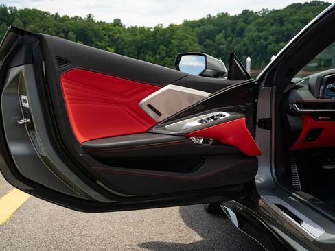 Used 2023 Chevrolet Corvette Z06 RWD image 40