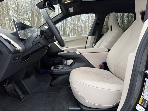 Certified 2024 BMW iX M60 image 17