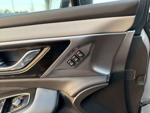 Used 2023 Subaru Outback Limited image 5