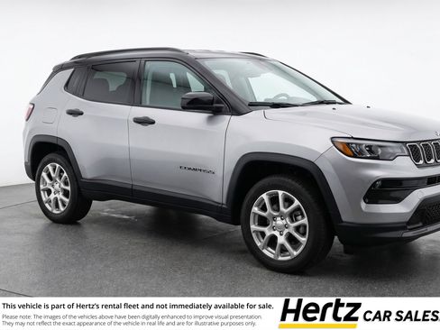 Used 2025 Jeep Compass Limited AWD/4WD image 1