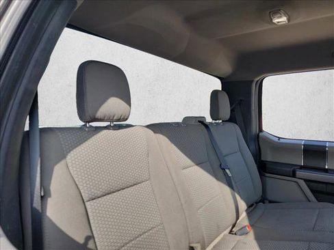 Used 2020 Ford F250 XLT w/ FX4 Off-Road Package image 16