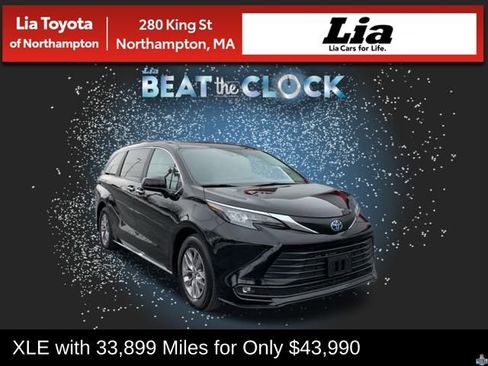 Used 2025 Toyota Sienna XLE image 1