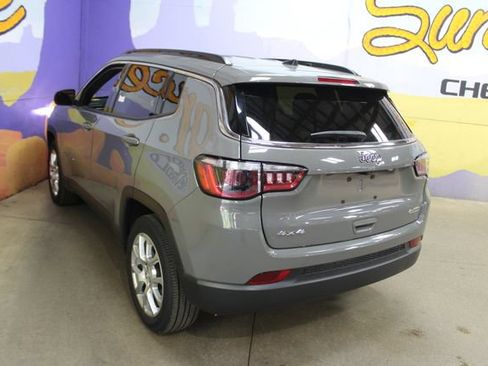 Used 2023 Jeep Compass Latitude AWD/4WD image 6