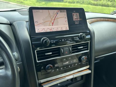 Used 2022 Nissan Armada SL w/ Captain's Chairs Package RWD image 31