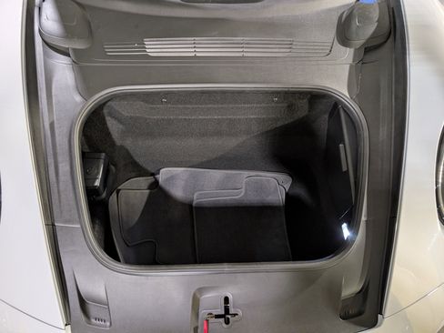 Certified 2025 Porsche 911 Carrera image 18