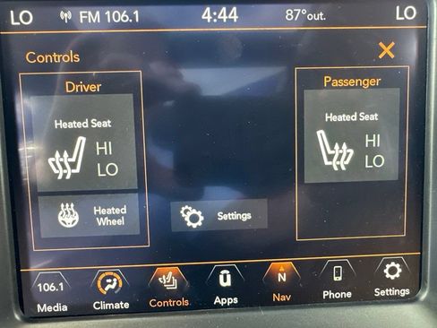 Used 2023 Jeep Renegade Trailhawk w/ Sun/Sound Group AWD/4WD image 17
