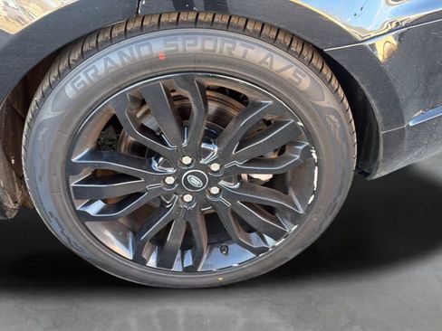 Used 2021 Land Rover Range Rover Sport HSE Silver Edition image 13