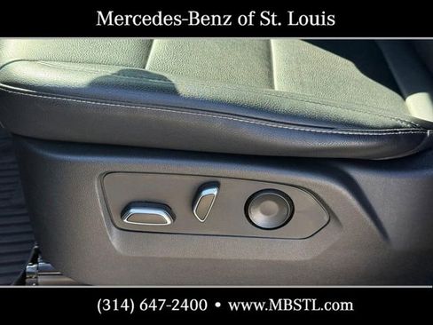 Used 2023 Cadillac Escalade Luxury AWD/4WD image 19