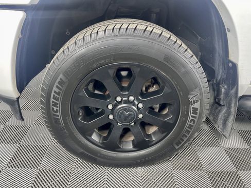 Used 2021 RAM 2500 Laramie w/ Night Edition AWD/4WD image 9